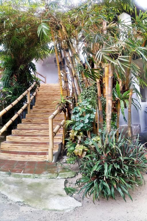 Bamboo Bungalows Resthouse Balabag  Экстерьер фото
