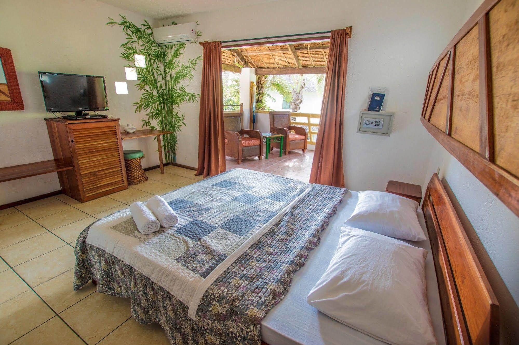 Bamboo Bungalows Resthouse Balabag  Экстерьер фото