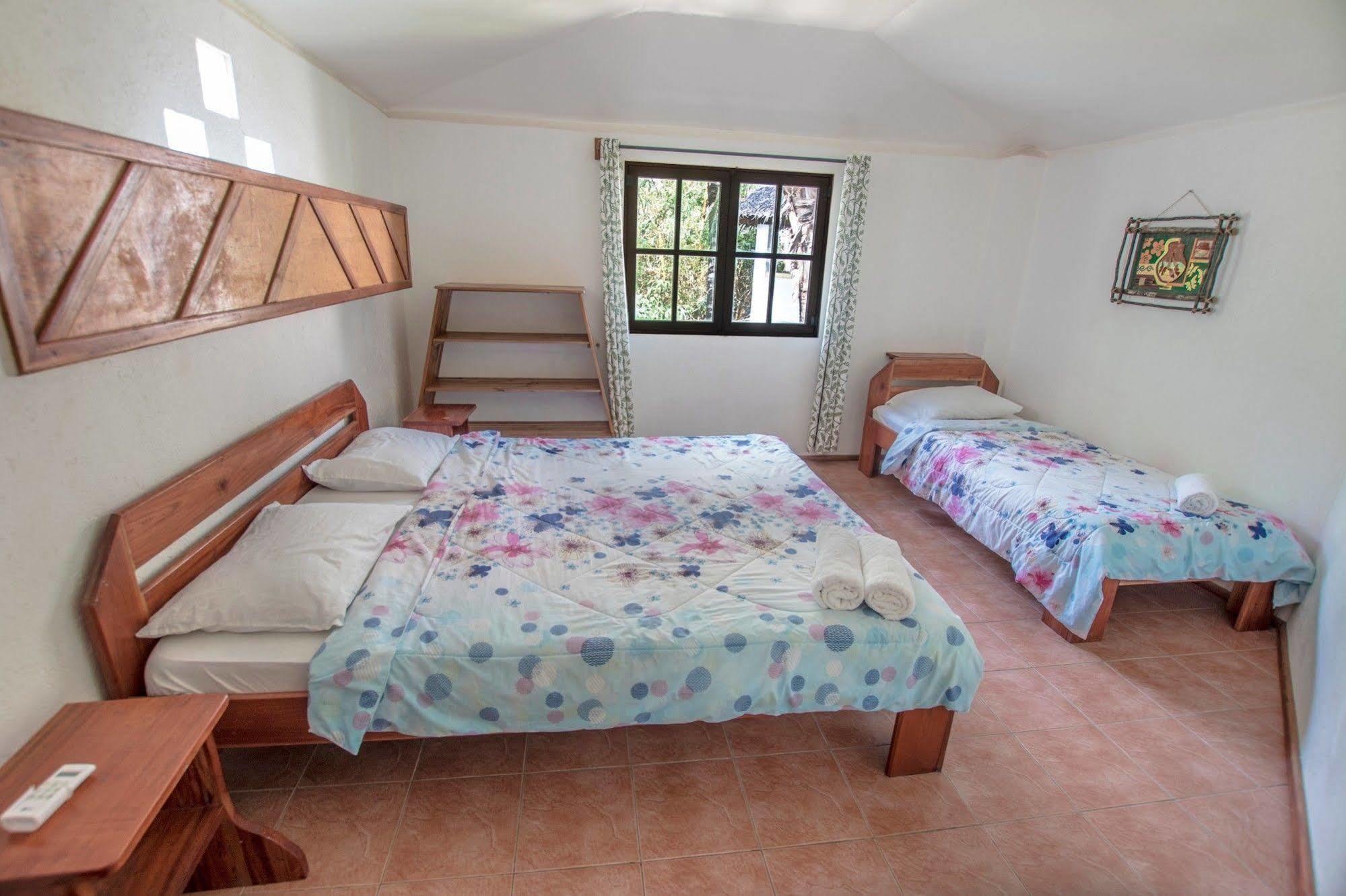 Bamboo Bungalows Resthouse Balabag  Экстерьер фото