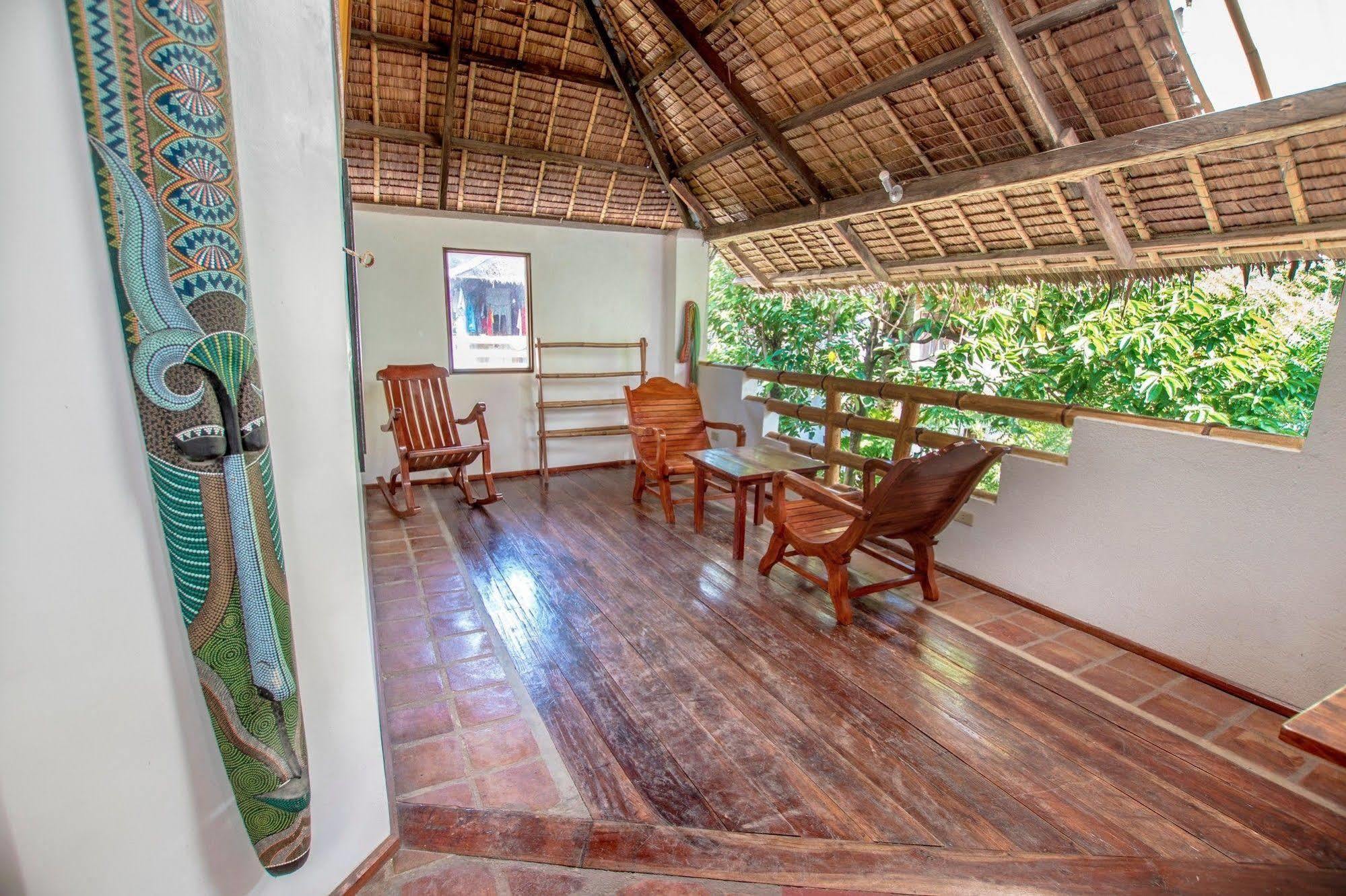 Bamboo Bungalows Resthouse Balabag  Экстерьер фото